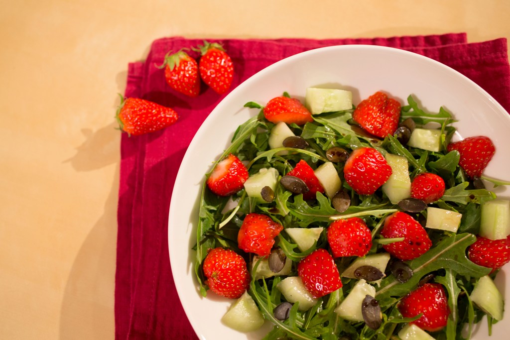 Salade de roquette et de fraises